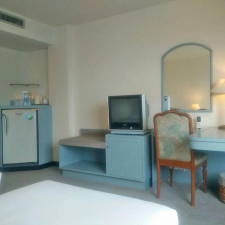 Sinthavee Hotel Phuket Exterior photo