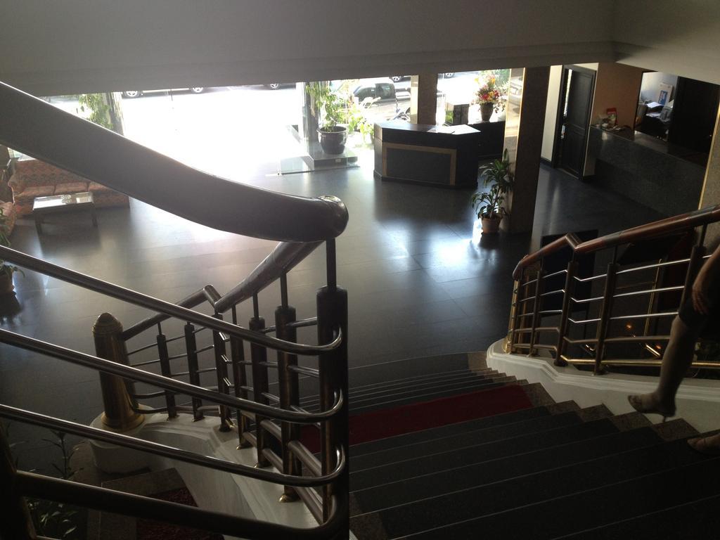 Sinthavee Hotel Phuket Exterior photo