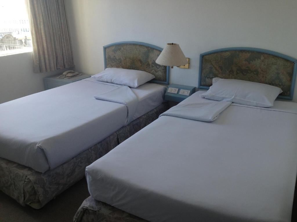 Sinthavee Hotel Phuket Room photo