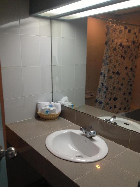 Sinthavee Hotel Phuket Room photo